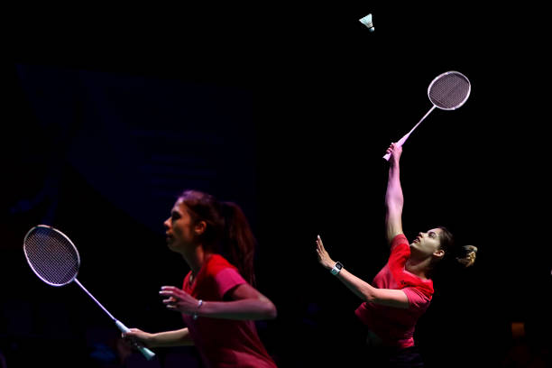 羽毛球界内界外怎么判?高清慢动作解析