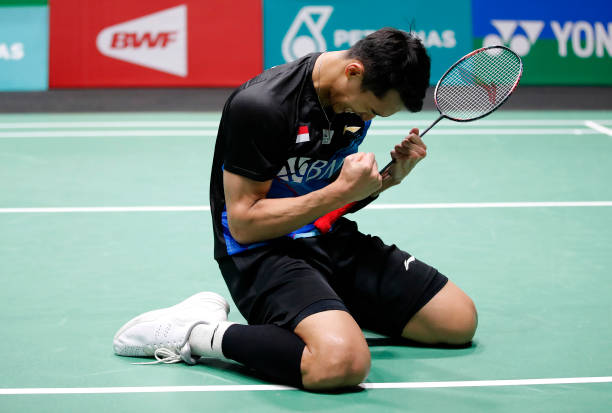 羽毛球教练口令解析：如何精准指导学员动作