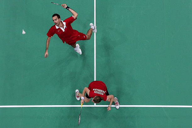 适合力量小的女生！高性价比羽毛球拍品牌盘点