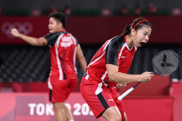 羽毛球场地建设指南：标准尺寸与空间布局要点