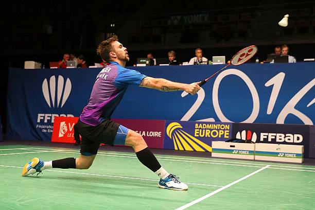 高远球发力误区:为什么你的球总是飞不远?