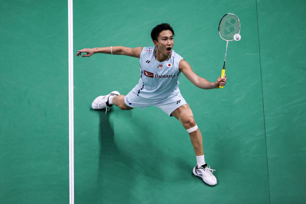 羽毛球单打与双打动作技巧:完整版视频教学