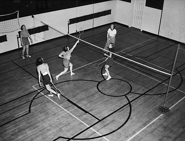 从3U到4U:羽毛球拍重量选择对技术发挥的影响