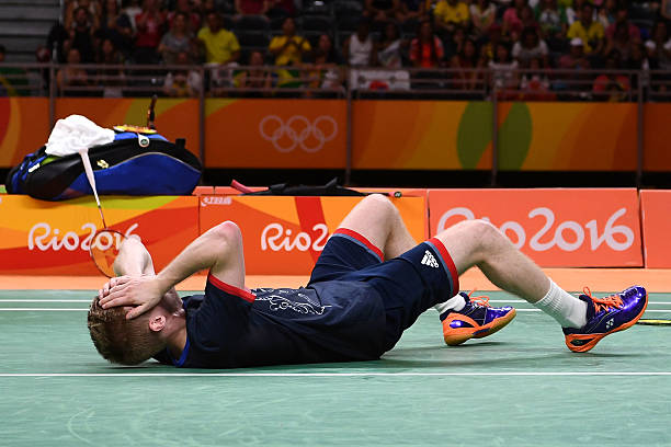 羽毛球旗舰店官网 - 正品球拍、球鞋、配件全场包邮