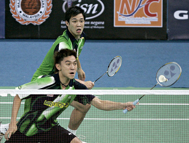 为什么羽毛球单打和双打的边界不一样?规则科普