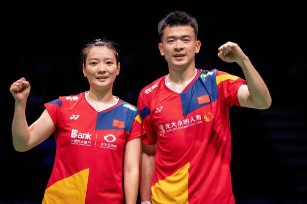 双打比赛不再踩线！羽毛球界线图解与常见错误