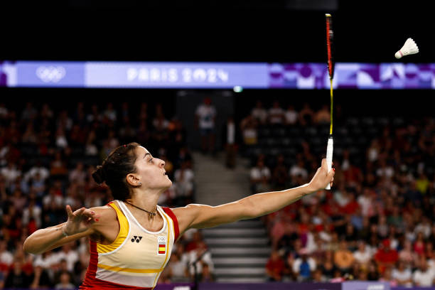 羽毛球双打和单打场地的界线规则解析