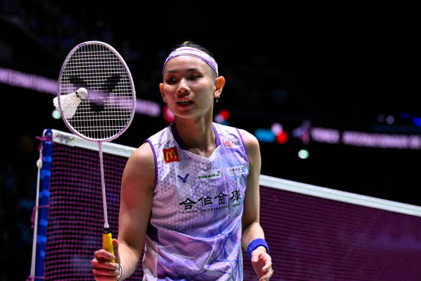 羽毛球技术大全：高远球、劈吊、杀球的运用指南