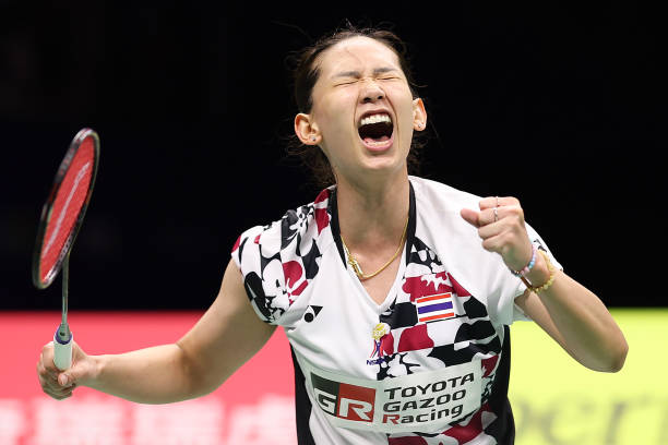 羽毛球正手、反手动作口诀图解，告别错误姿势