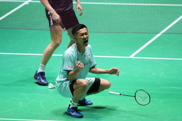 轻拍VS重拍:羽毛球拍重量对技术的影响