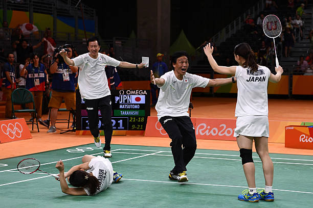 羽毛球拍logo怎么印?热转印、激光雕刻技术解析