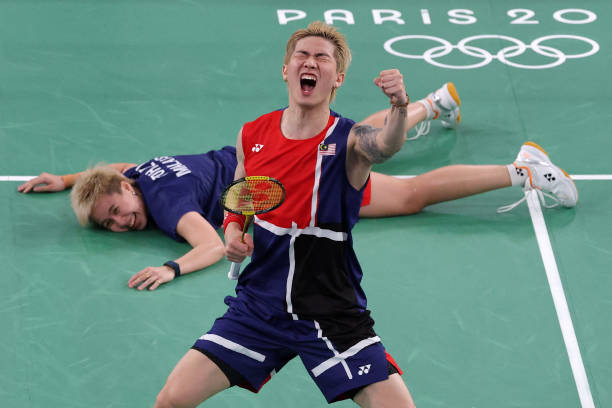 轻量+易上手！初中生羽毛球拍选购技巧与推荐