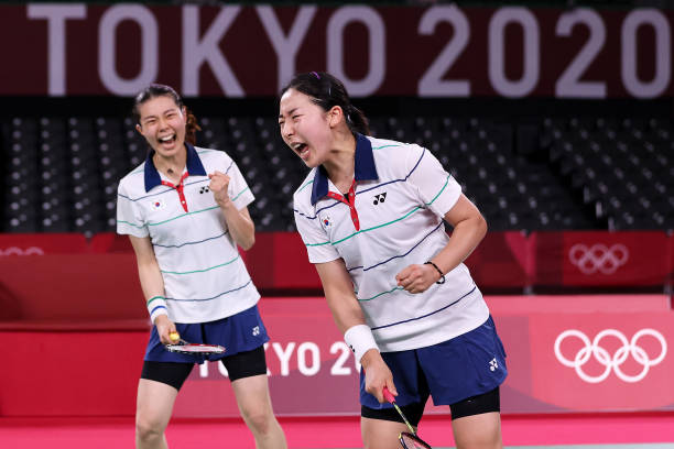 挥拍时刻:与爸爸打羽毛球的难忘经历