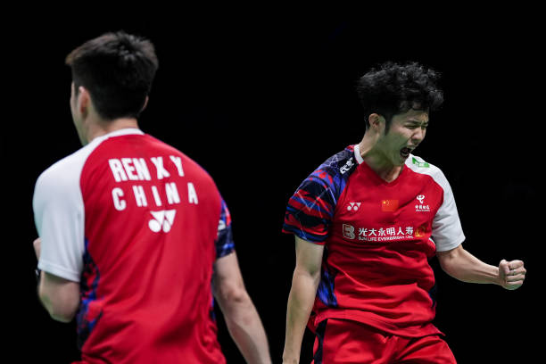 羽毛球拍5u和4u对比:新手和老手该如何选择?