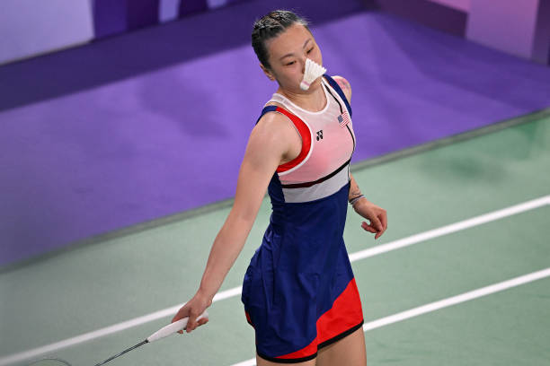 羽毛球场画线指南：尺寸、工具与美观要点