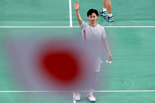 羽毛球术语全攻略：从“Shuttles”到“Net Play”的全面解析