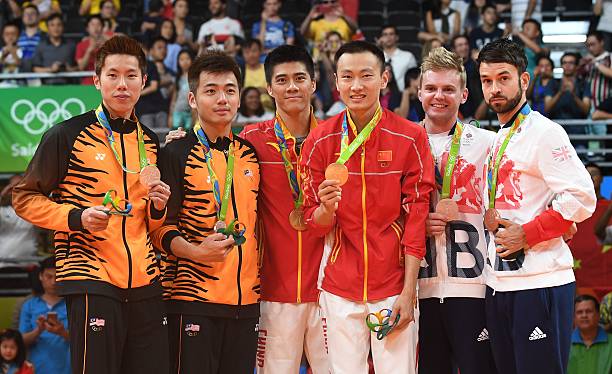 如何通过考级提升孩子的羽毛球技能?训练方法分享