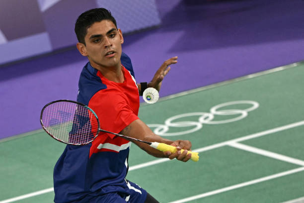 王一帆羽毛球教学：掌握高远球与杀球技巧