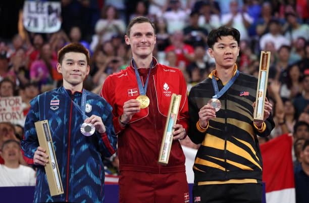 告别Yonex、Victor!这些小众羽毛球拍更有个性