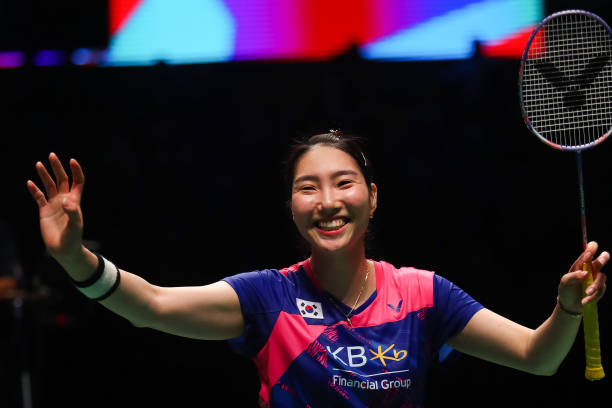 羽毛球打法术语进阶篇:如何运用劈杀、滑板吊球迷惑对手