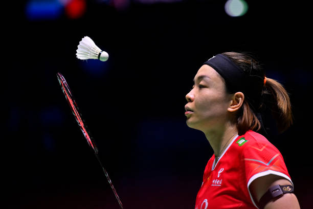 室内羽毛球场建设指南：最小占地面积与空间规划