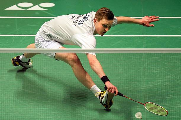 孩子多大可以参加羽毛球比赛?少儿组年龄要求详解