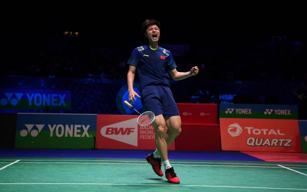 100多的羽毛球拍换线后,手感真的会变好吗?