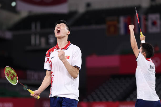 新手必看!4U羽毛球拍的重量是否适合初学者?