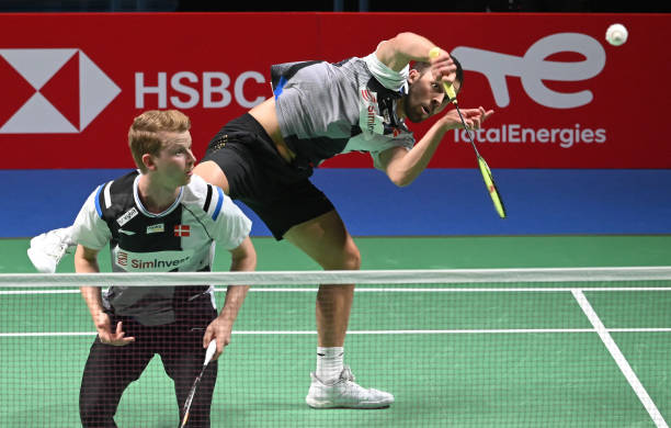 儿童羽毛球拍磅数调整：助力孩子快速进步