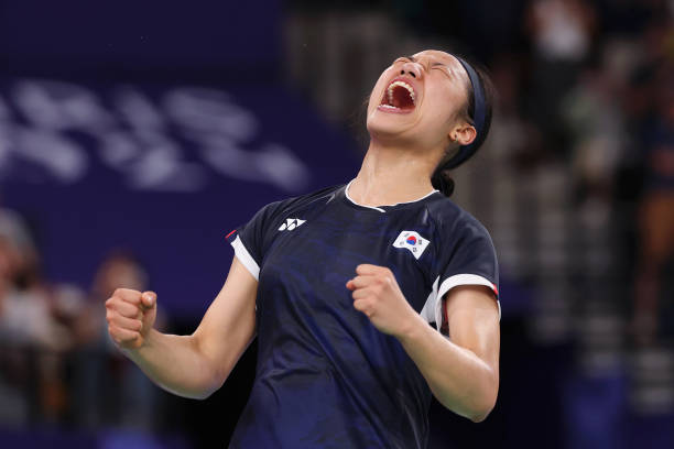 羽毛球发球必学6招!专业教练示范视频大全