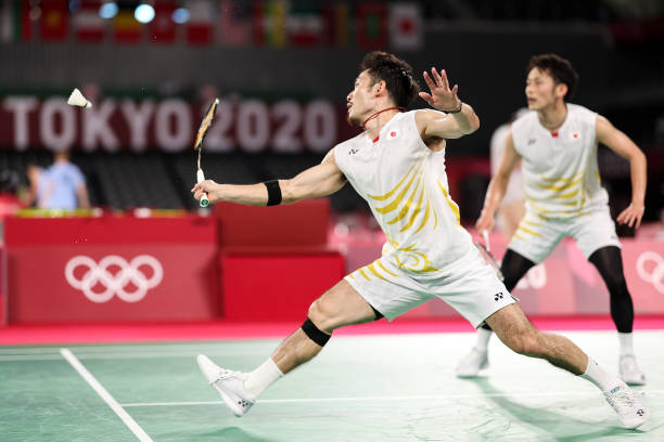 羽毛球网高常见问题解答:裁判与球员必读