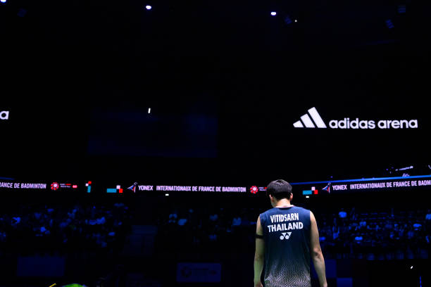 趣味羽毛球教学：小朋友轻松掌握发球与接球技巧