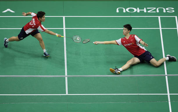 羽毛球拍选购避坑指南:EX、Tour、Pro版本如何选?