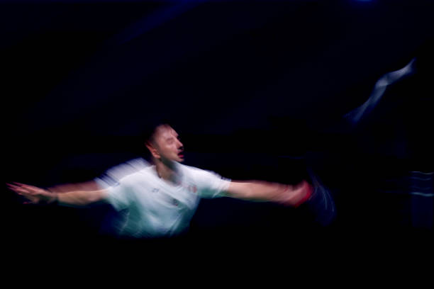 网购羽毛球拍避坑指南：真假对比一目了然