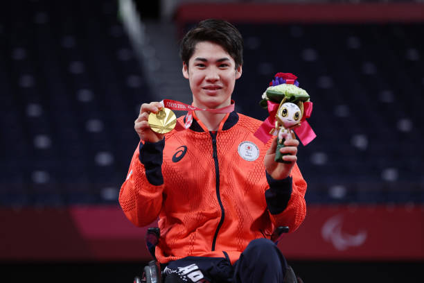 安赛龙B站与中国选手的趣味对决:友谊赛全记录