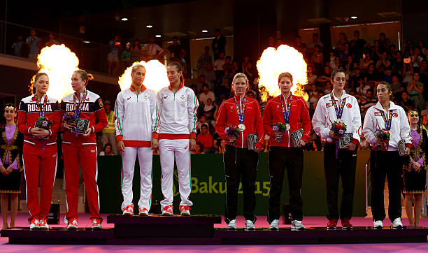 羽毛球搓球实战应用：何时使用及如何欺骗对手