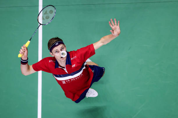 石宇奇技术特点分析：为何他是国羽男单的关键人物？