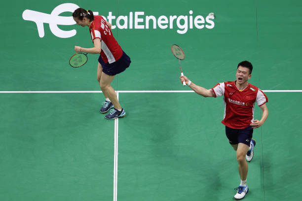 从入门到进阶：高性价比羽毛球拍选购攻略