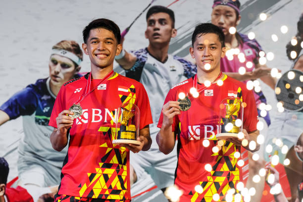 2020羽毛球发球规则更新:如何避免常见发球失误