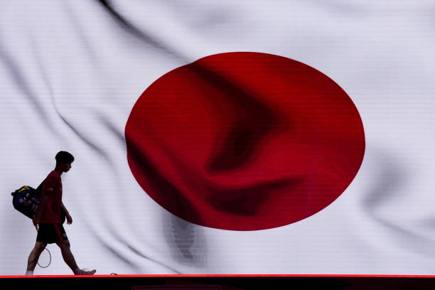 羽毛球双打发球规则：区域限制与违例判罚