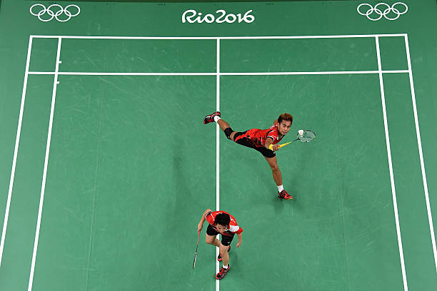 羽毛球拍4U和5U的区别：影响挥拍速度与击球力度