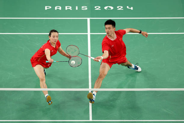 羽毛球拍哪个牌子好?高性价比耐打型号推荐