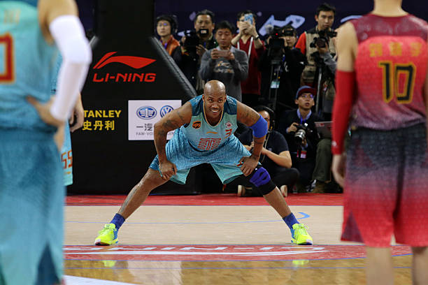 篮球场面积解析：从NBA到国际标准