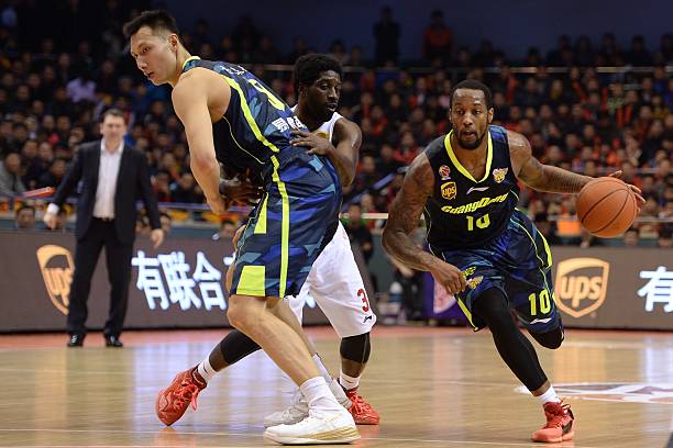 CBA总决赛实时比分更新:谁将问鼎总冠军?