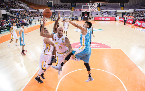 幼儿园中班篮球规则课：简单互动教学方案