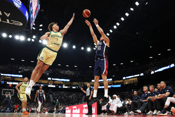 如何测量篮板尺寸?DIY篮球架安装指南