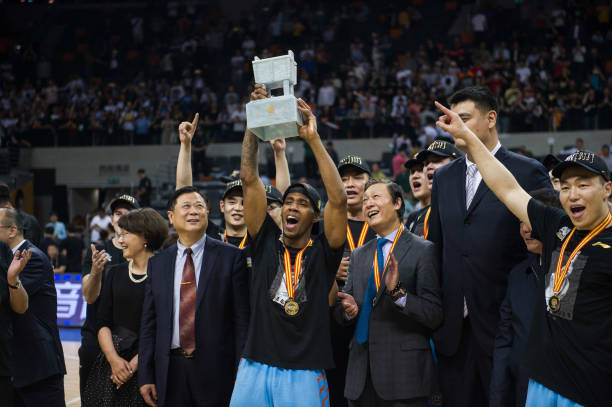 重温经典！杰梅因·奥尼尔十佳球视频，步行者时期的辉煌时刻！