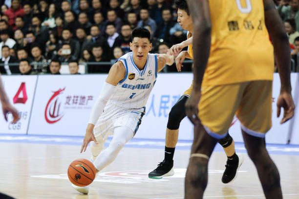 如何辨别篮球架是否通过国际篮联认证?