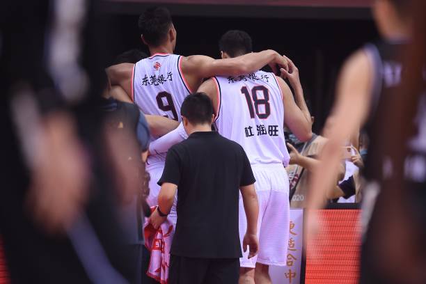 从魔术师到纳什：助攻榜上的传奇控卫群像