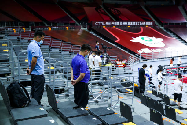 缓震为王：解析中锋篮球鞋的核心科技与设计理念